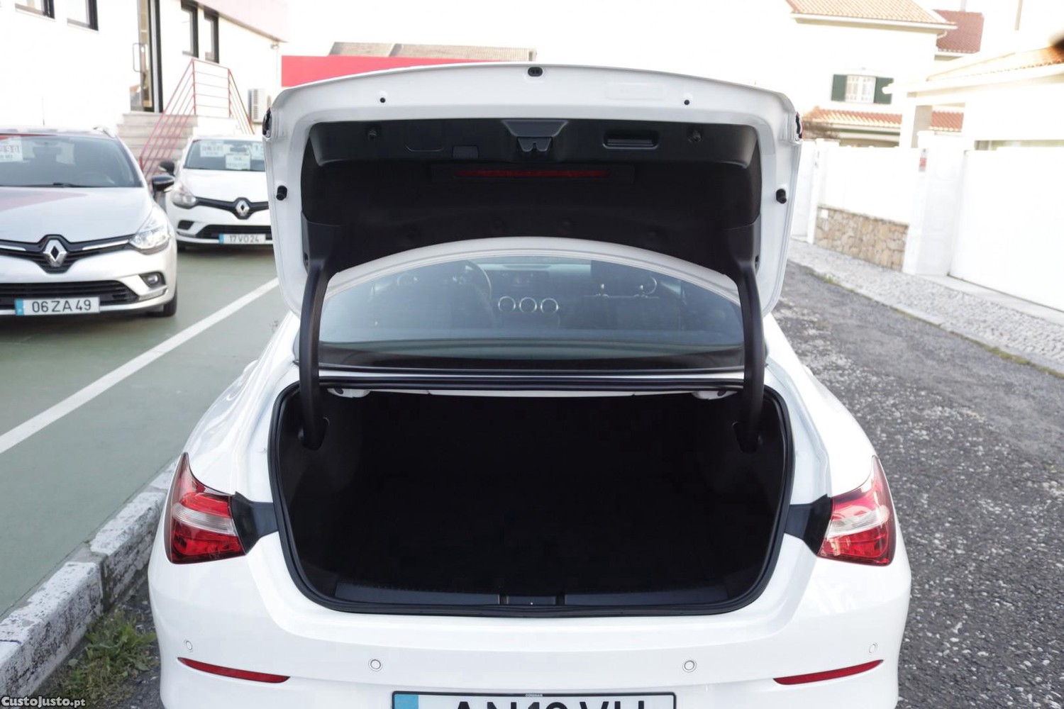Mercedes-Benz CLA 180 d Coupe Style Auto — fotografia 47