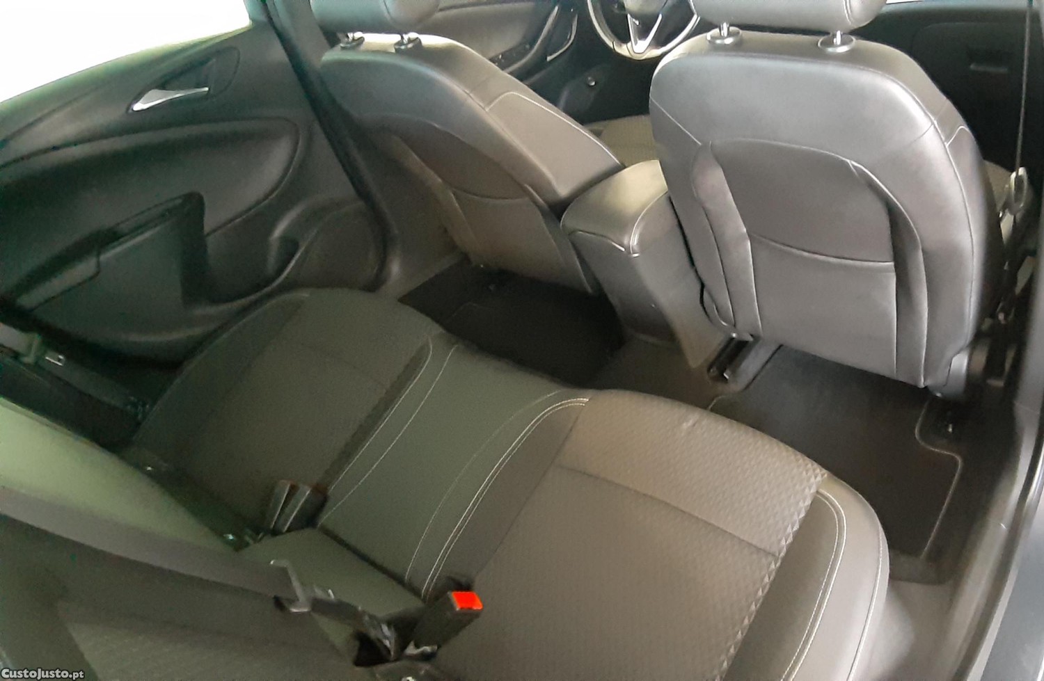 Opel Astra K SportsTourer+ Innovation S/S 1.6 CDTI 110 CV — fotografia 9
