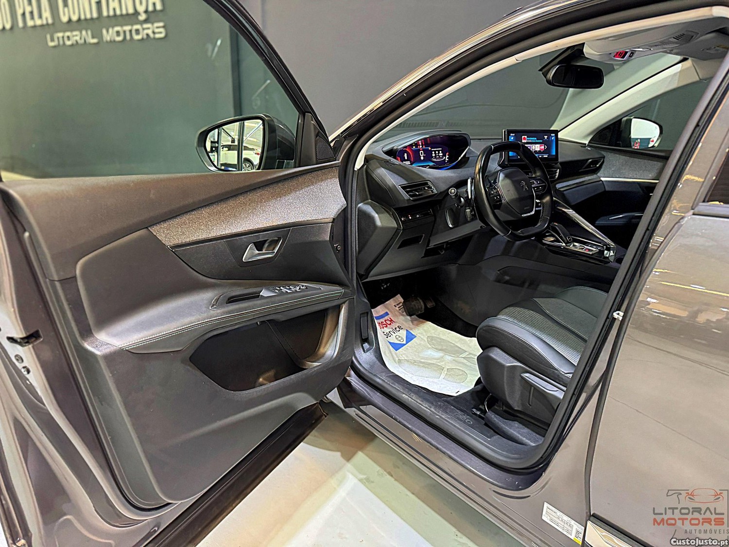 Peugeot 3008 1.2 PureTech Allure Pack EAT8 — fotografia 12