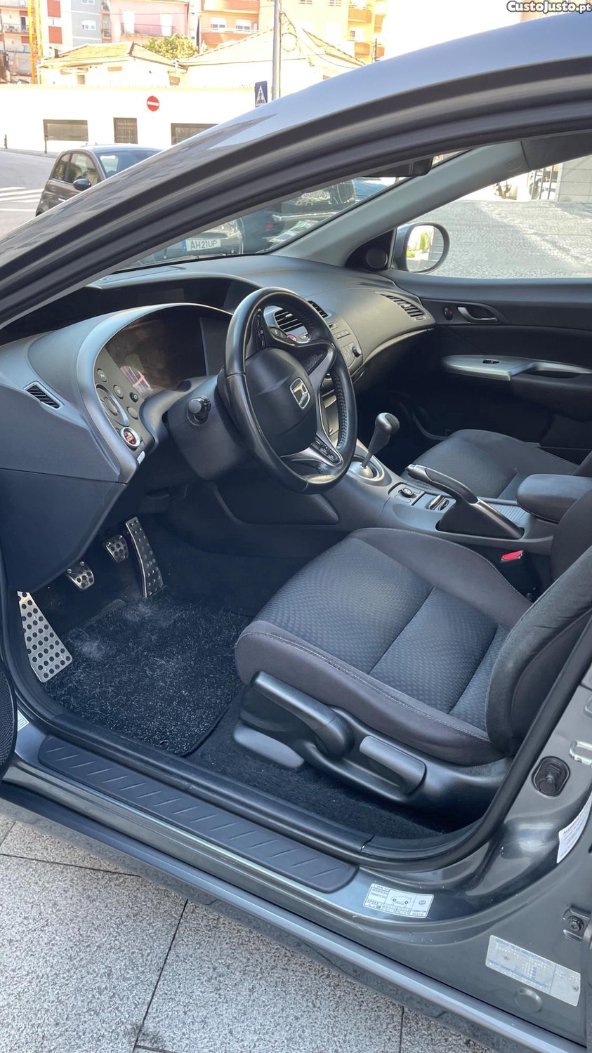 Honda Civic 1.4 i-VTEC - 10 — photo 5