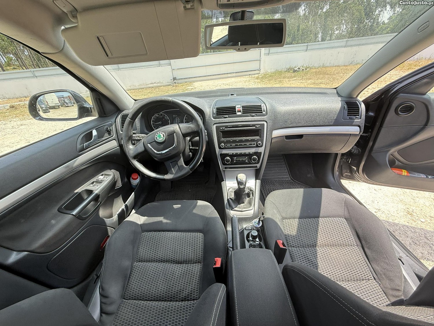 Skoda Octavia 2.0 TDI — fotografia 6