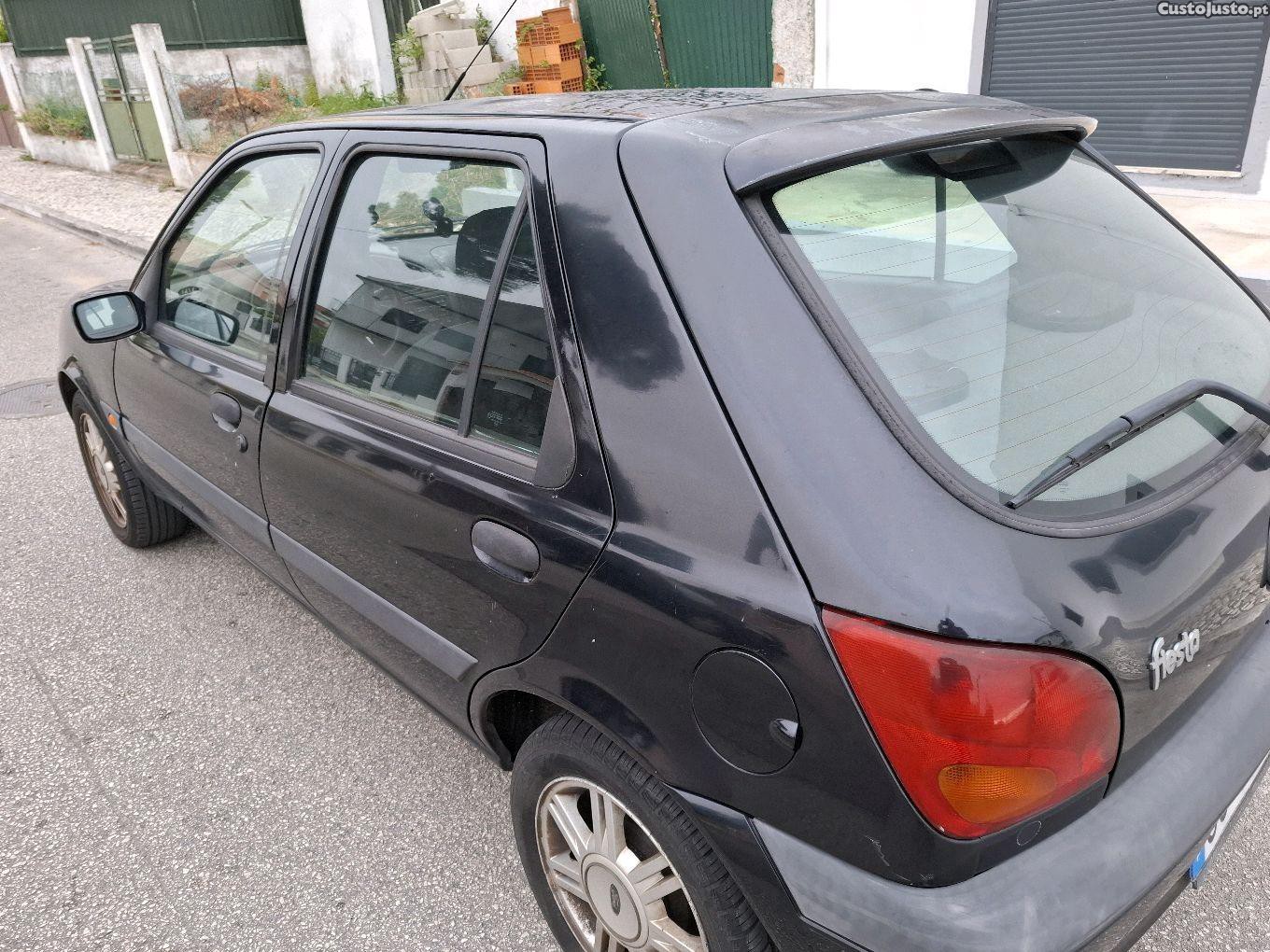Ford Fiesta chian - 01 — photo 3