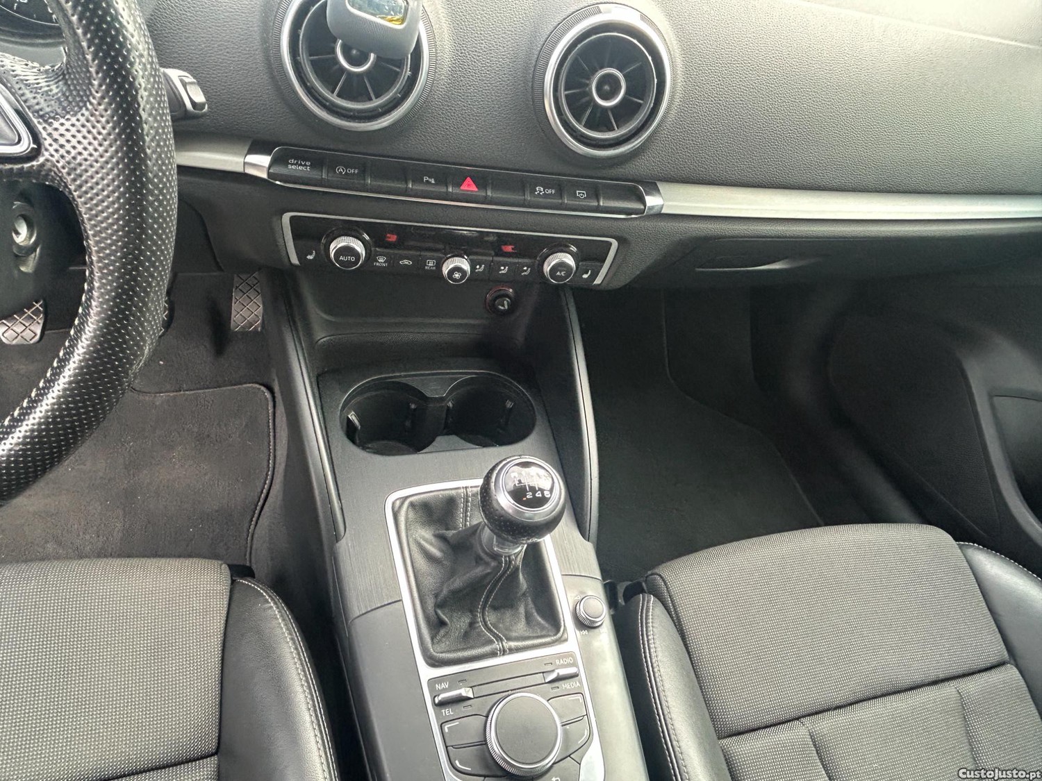 Audi A3 1.6 tdi sline — fotografia 7