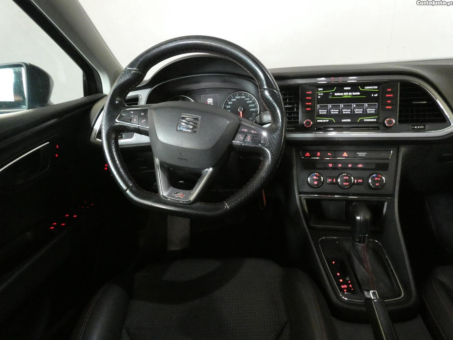 SEAT Leon 2.0 TDI FR DSG — fotografia 2