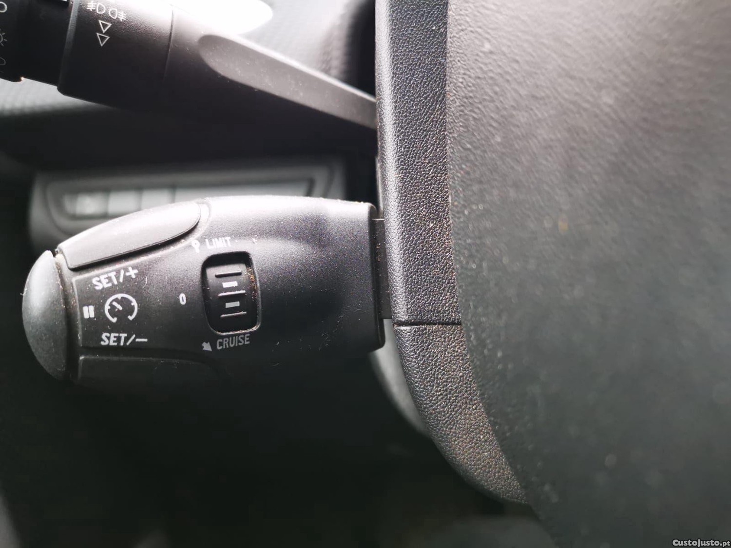 Peugeot 2008 1.6 BlueHDi Style — fotografia 3