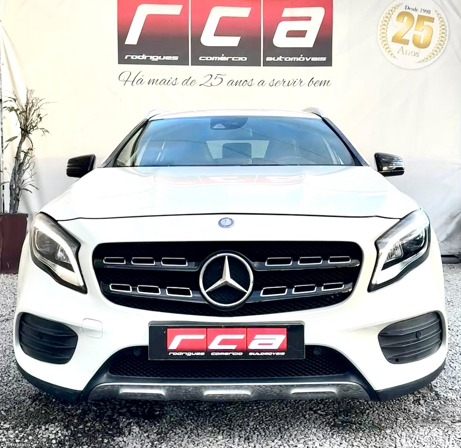 Mercedes-Benz GLA 180 d AMG Line Aut. - 17 — photo 2
