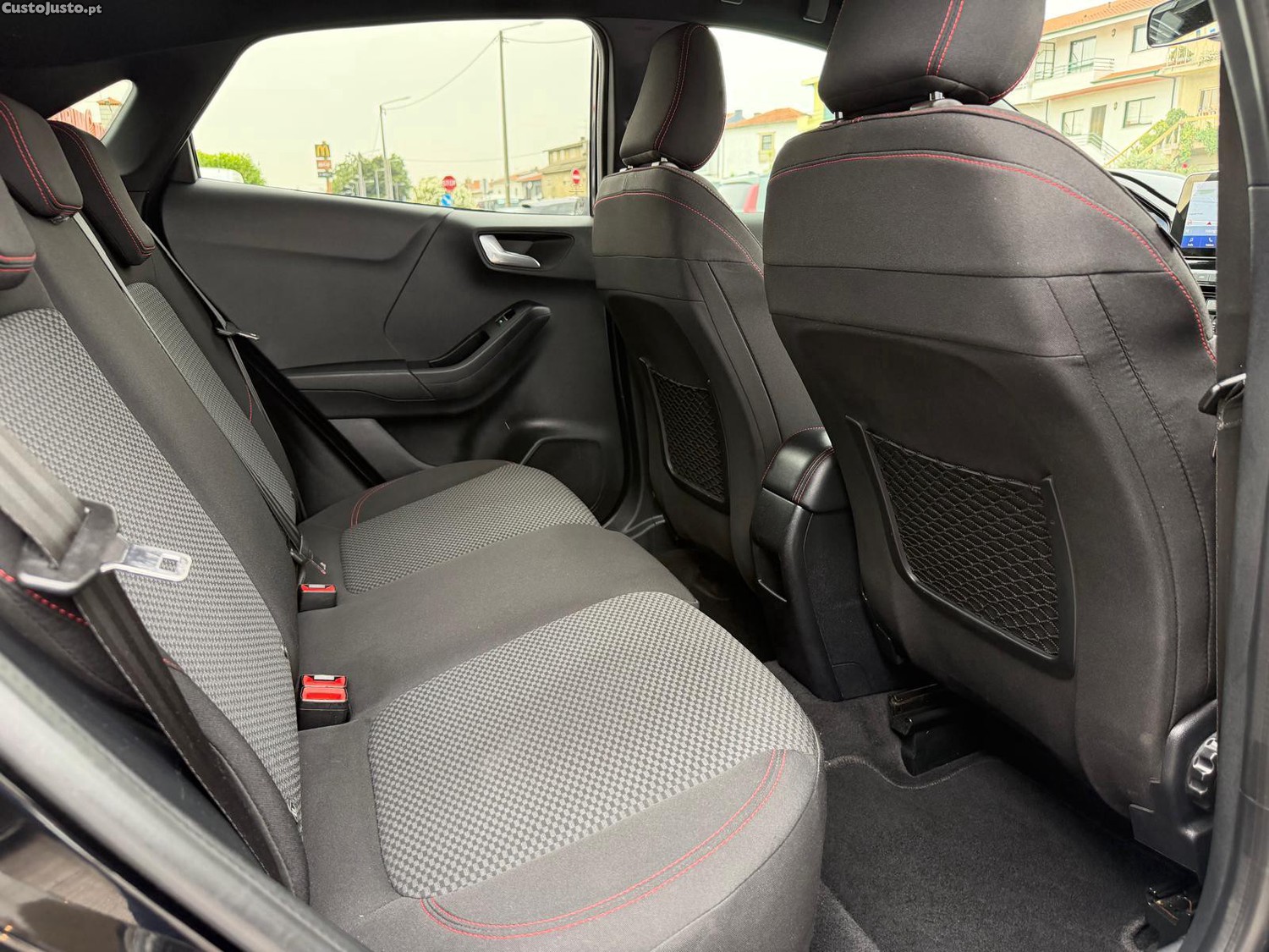 Ford Puma 1.0 EcoBoost MHEV ST-Line Aut. — fotografia 12