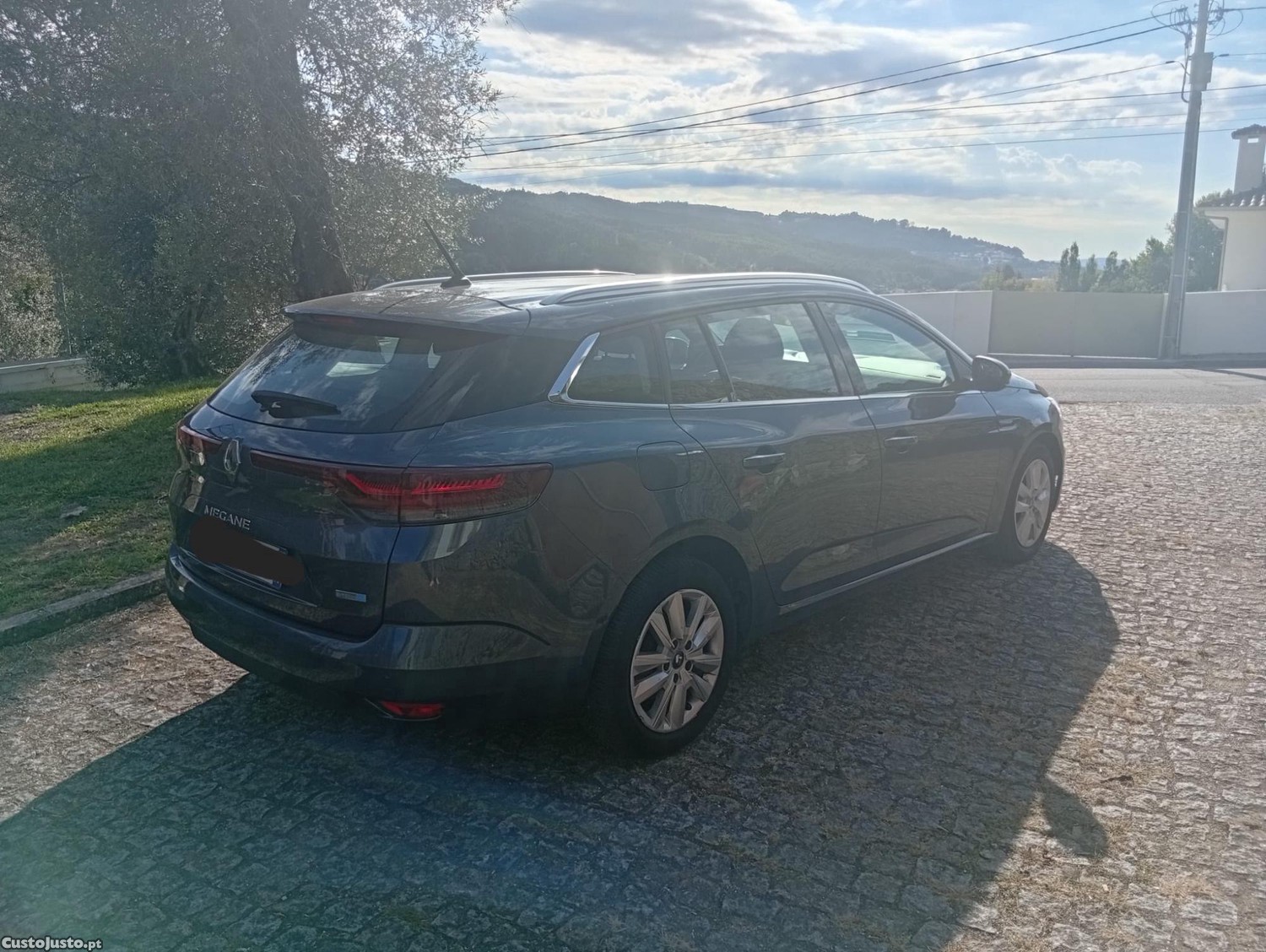 Renault Mégane E-Tech Plug-In Hybrid 160   Business - 21 — photo 4