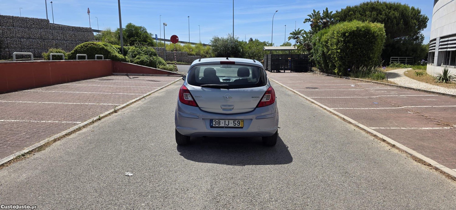 Opel Corsa 1.3 Cdti diesel — fotografia 13