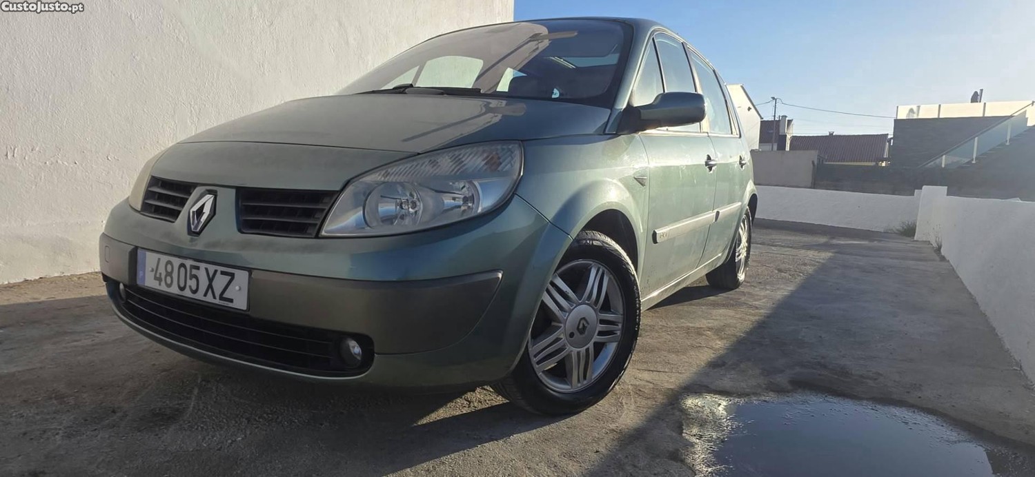 Renault Scénic 1.5 dCi Dynamique Luxe - 04 — photo 3