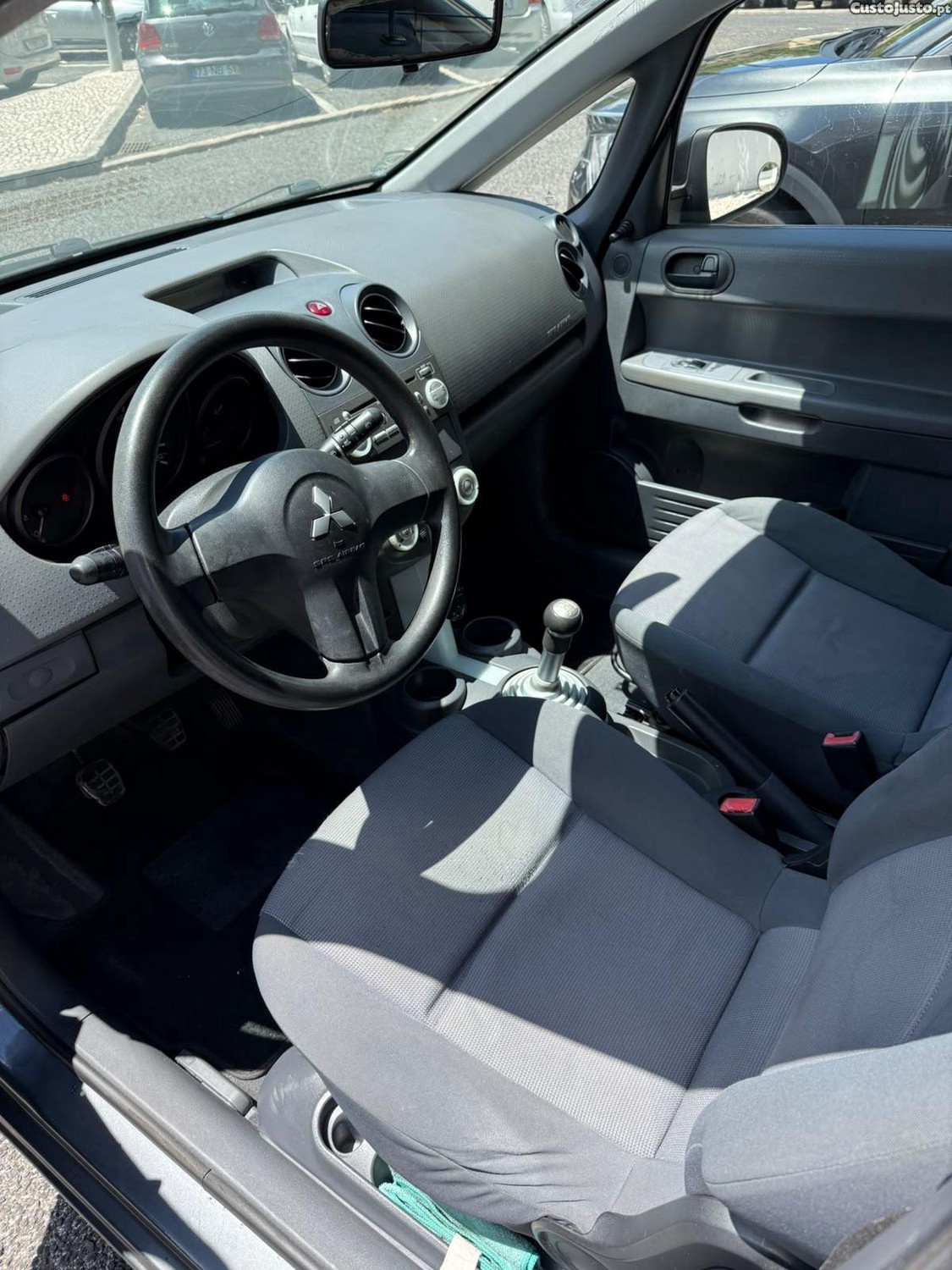 Mitsubishi Colt (Colt Van) - 05 — photo 2