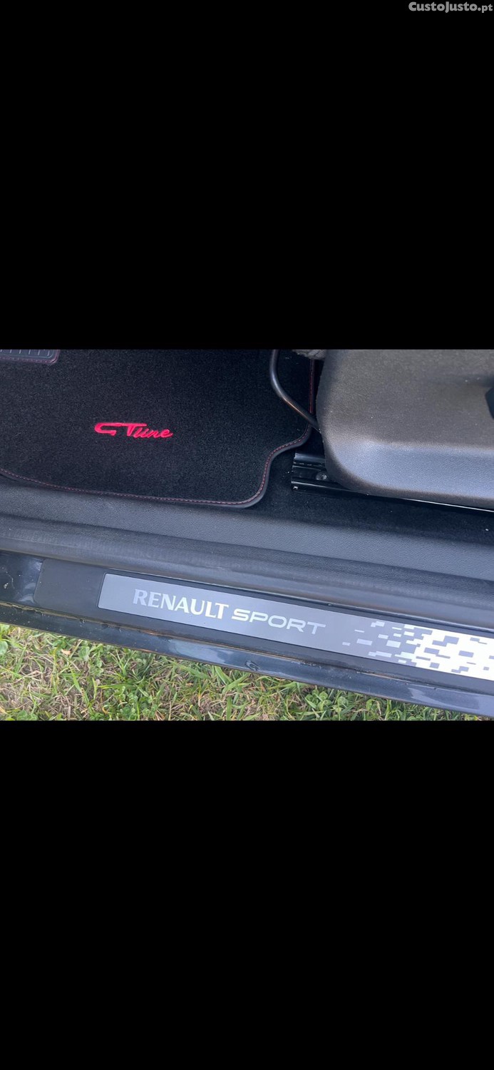 Renault Mégane COUPE GT LINE 1.5 dci 110cv — fotografia 11