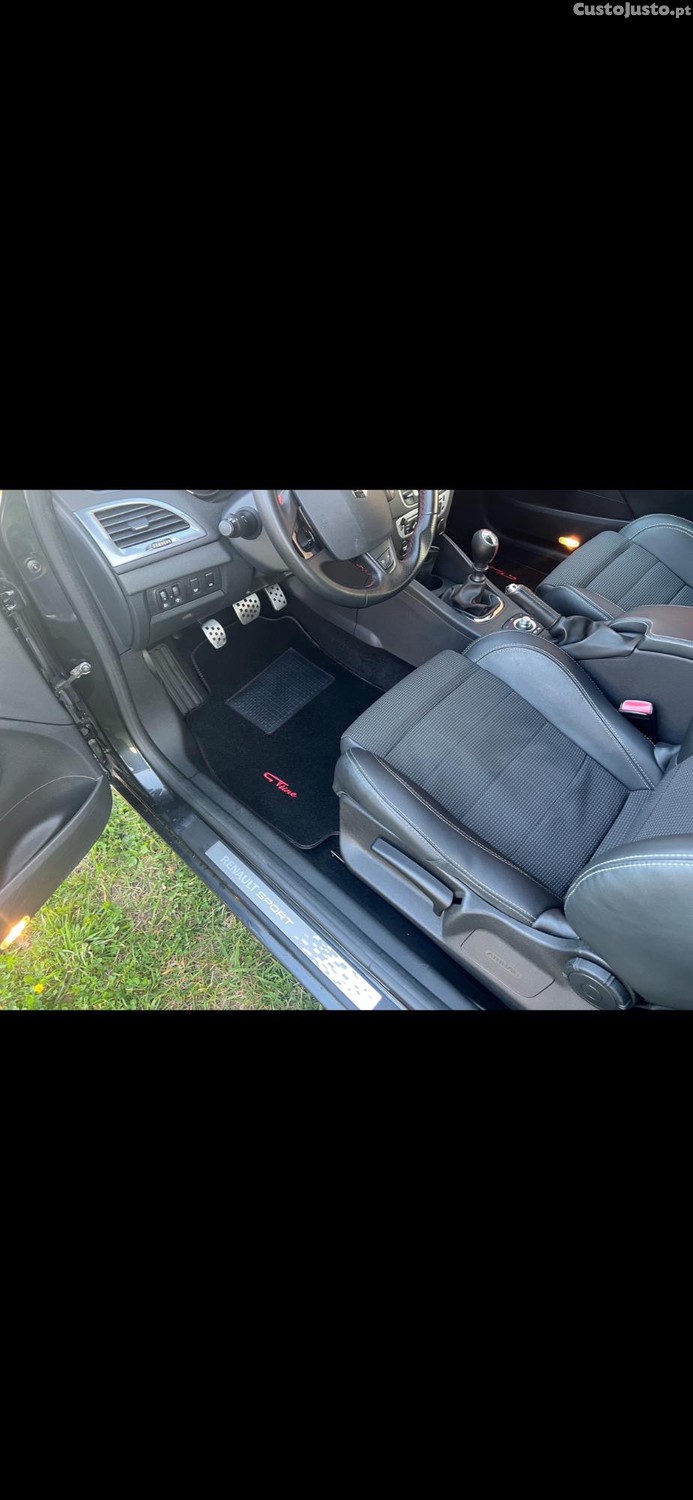 Renault Mégane COUPE GT LINE 1.5 dci 110cv — fotografia 12