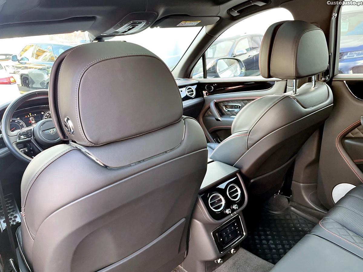 Bentley Bentayga V8 — fotografia 31