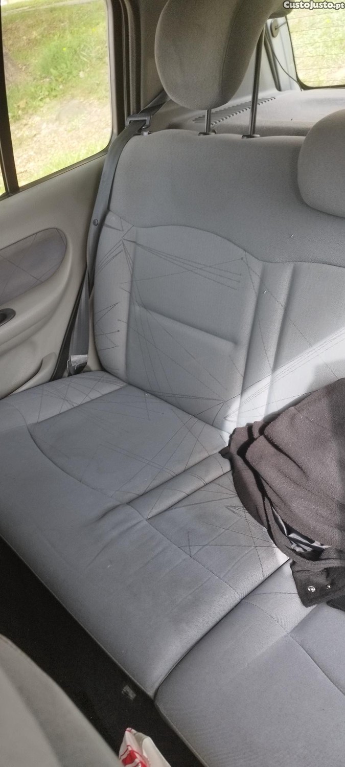 Renault Clio 2 - 01 — photo 2