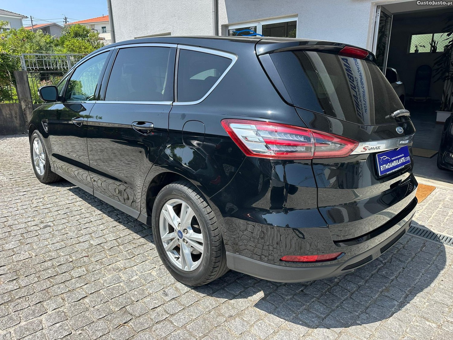 Ford S-Max 2.0 TDCi Titanium — fotografia 18