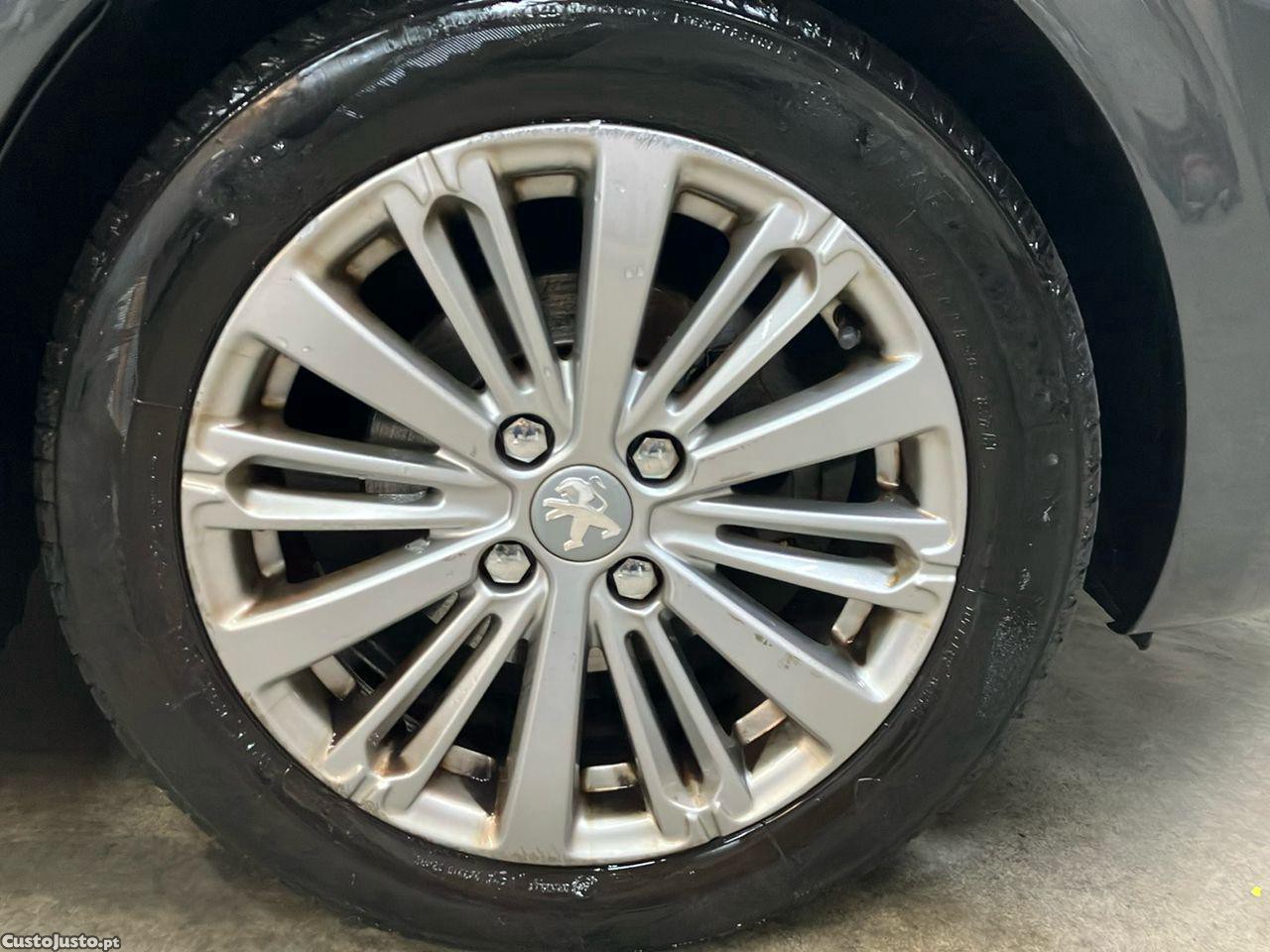 Peugeot 208 1.2 VTi Style — fotografia 5