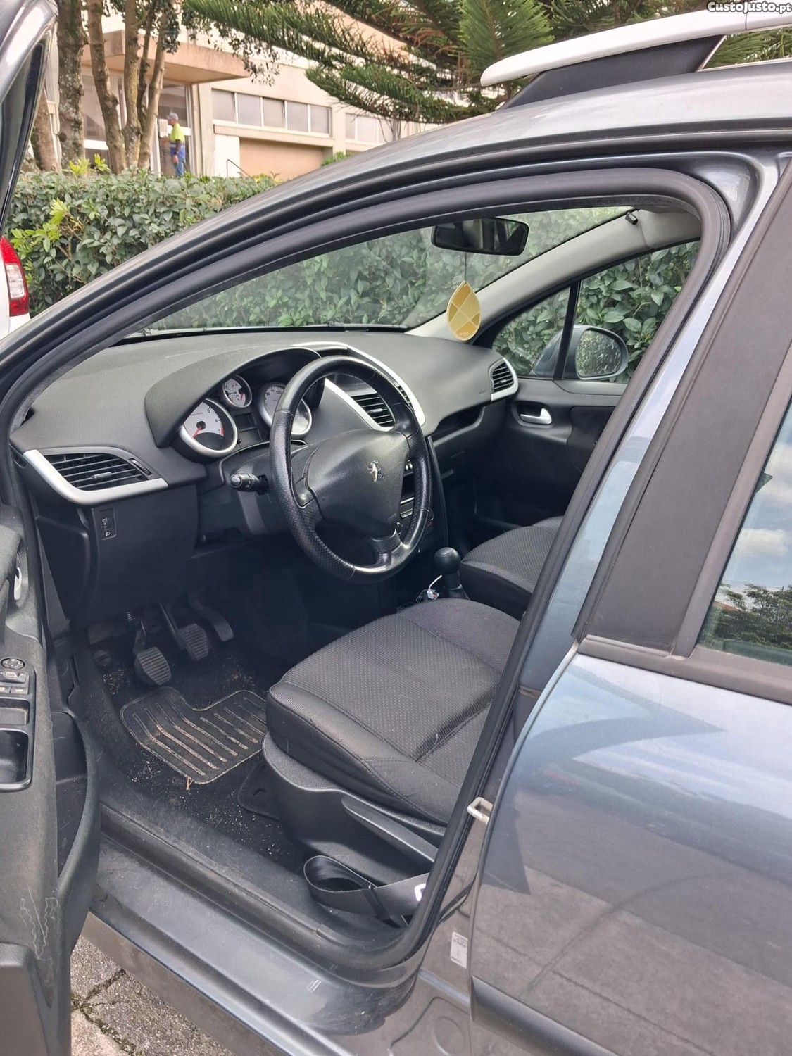 Peugeot 207 — fotografia 3