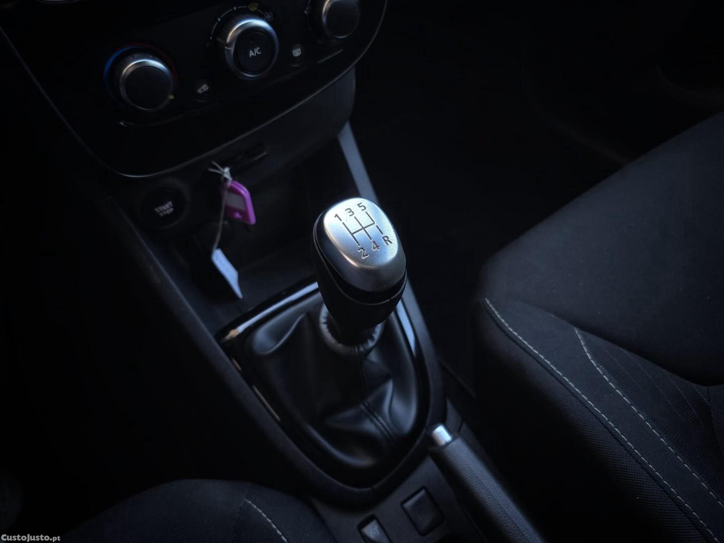 Renault Clio 1.5 dCi Limited — fotografia 3