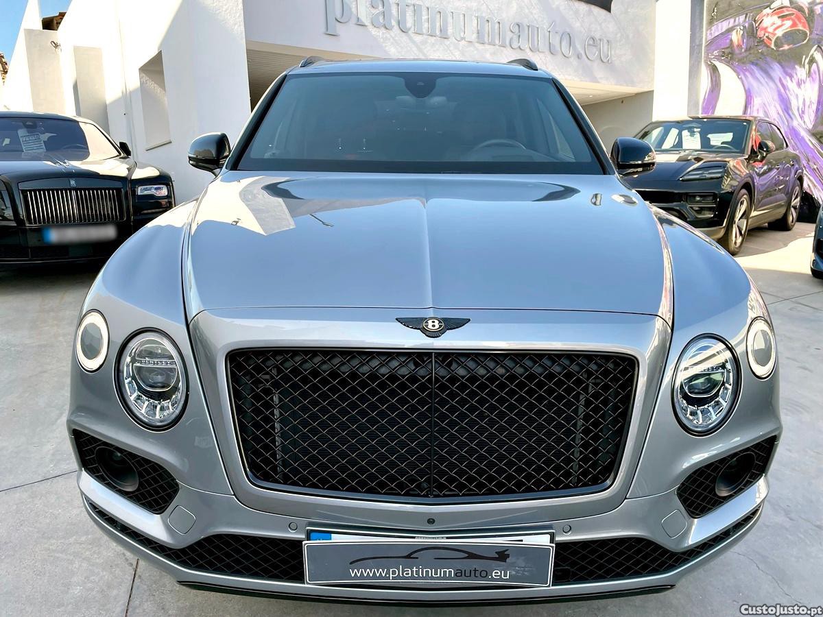 Bentley Bentayga V8 — fotografia 53