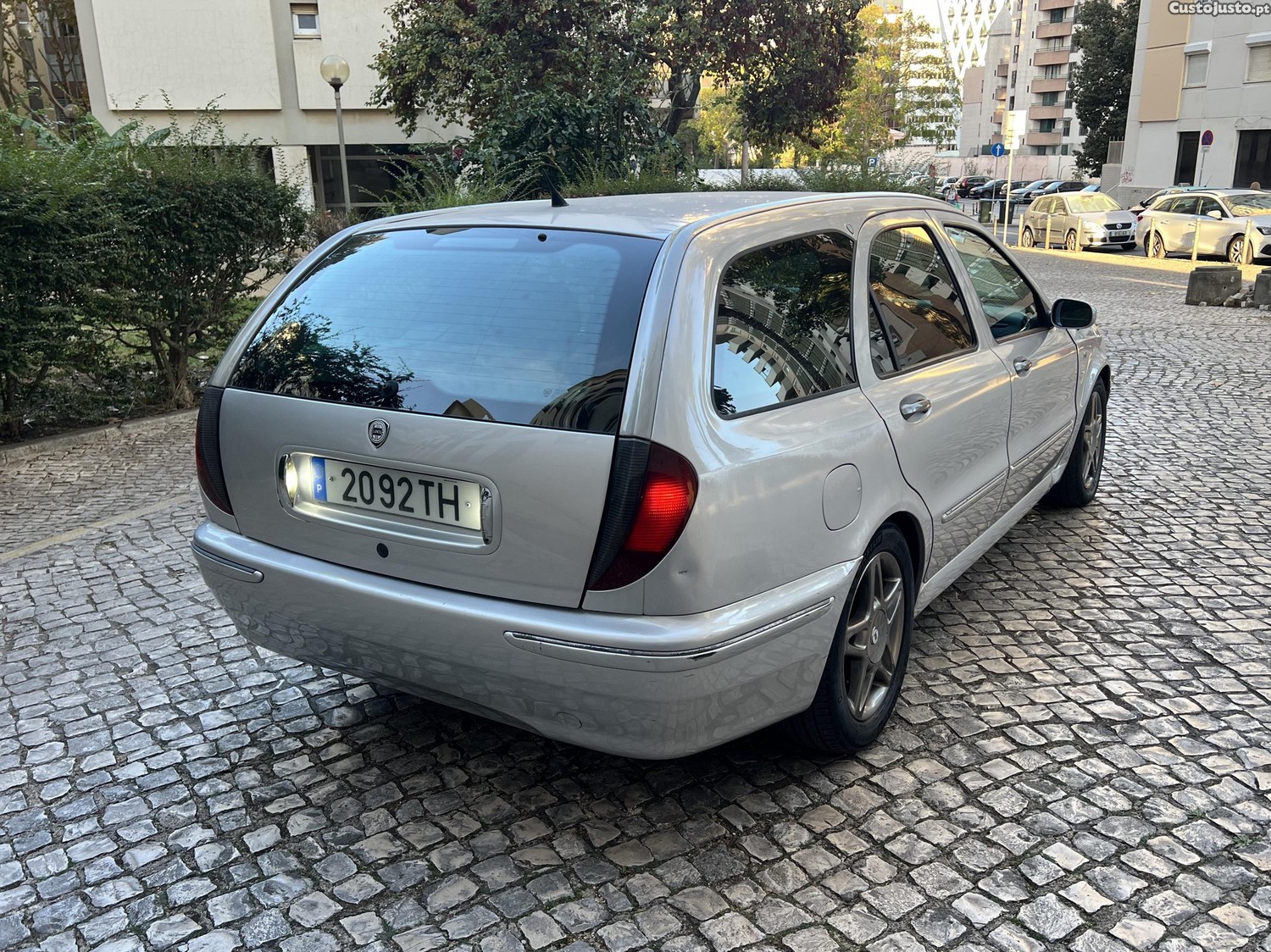 Lancia Lybra 1.9 JTD 115cv Nacional — photo 4