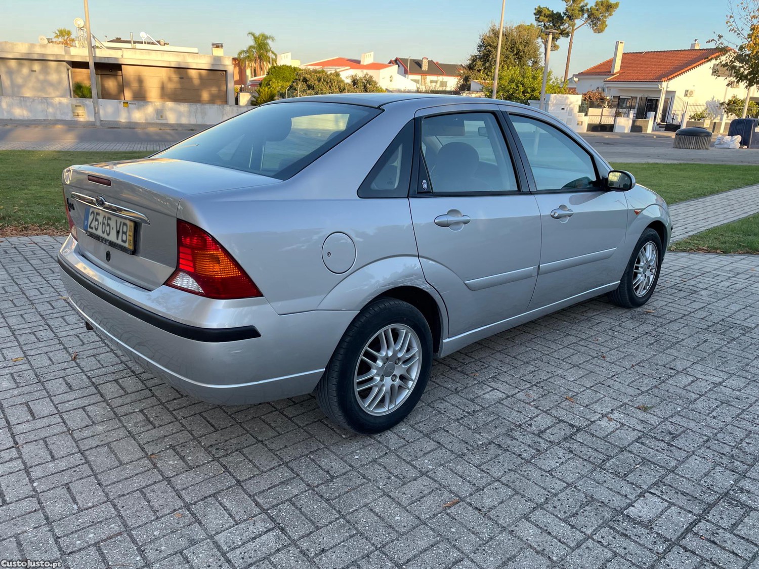 Ford Focus 1600 gasolina — photo 2