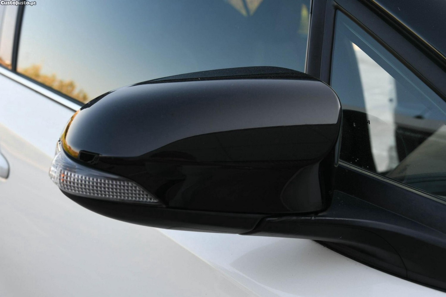 Toyota C-HR 1.8 Hybrid Square Collection — fotografia 3