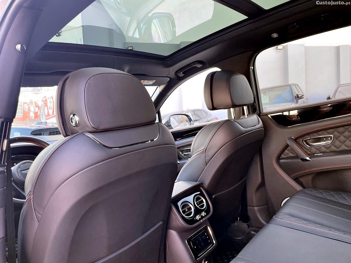 Bentley Bentayga V8 — fotografia 30