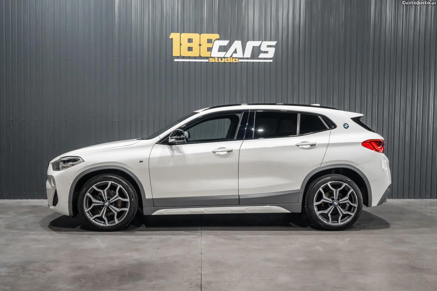 BMW X2 18 i sDrive Auto Pack M — fotografia 2