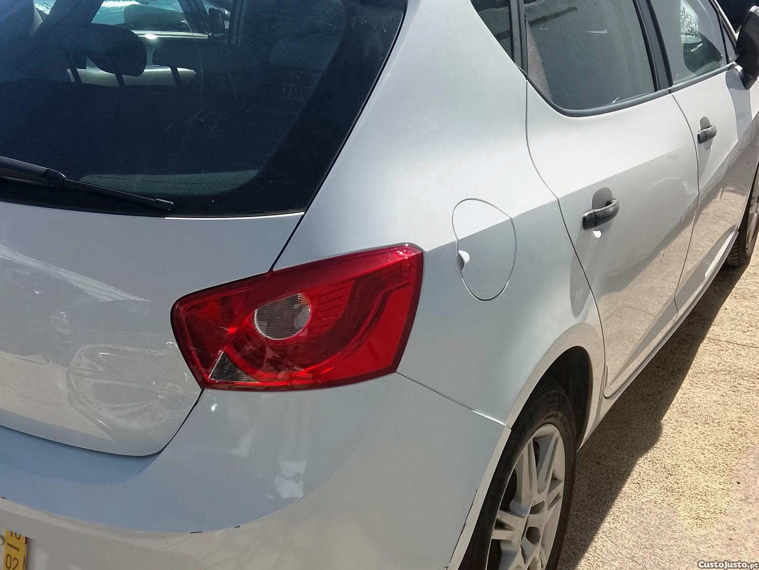 Seat Ibiza 1.2 gasolina — photo 2