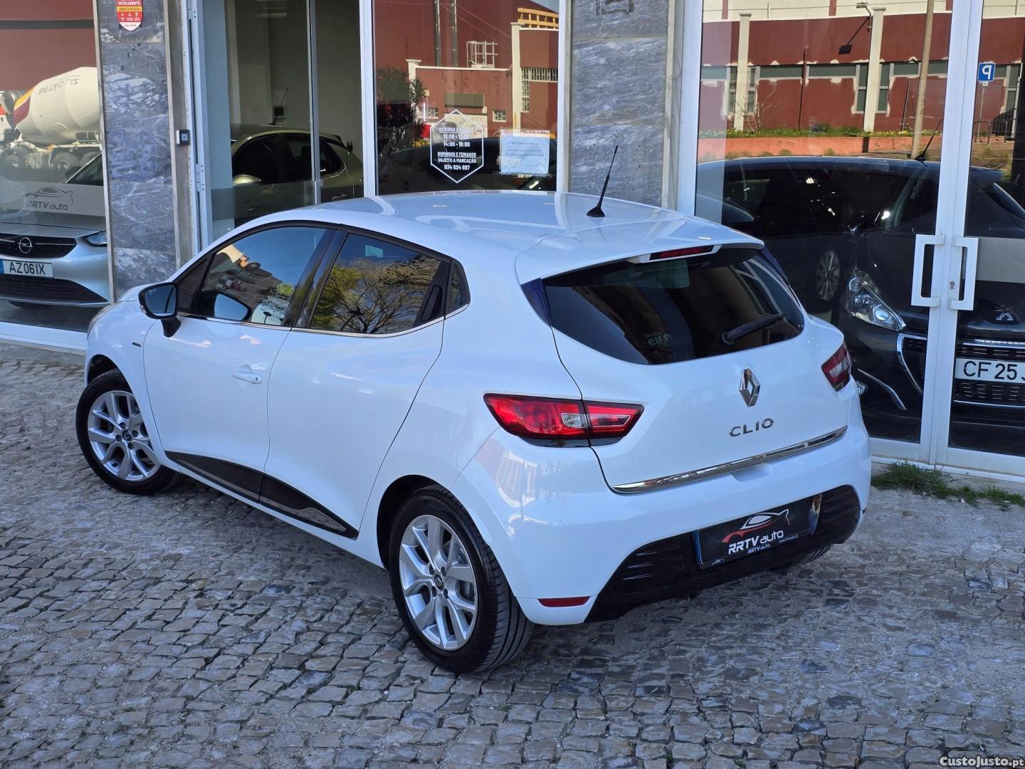 Renault Clio 1.5 dCi Limited — fotografia 21