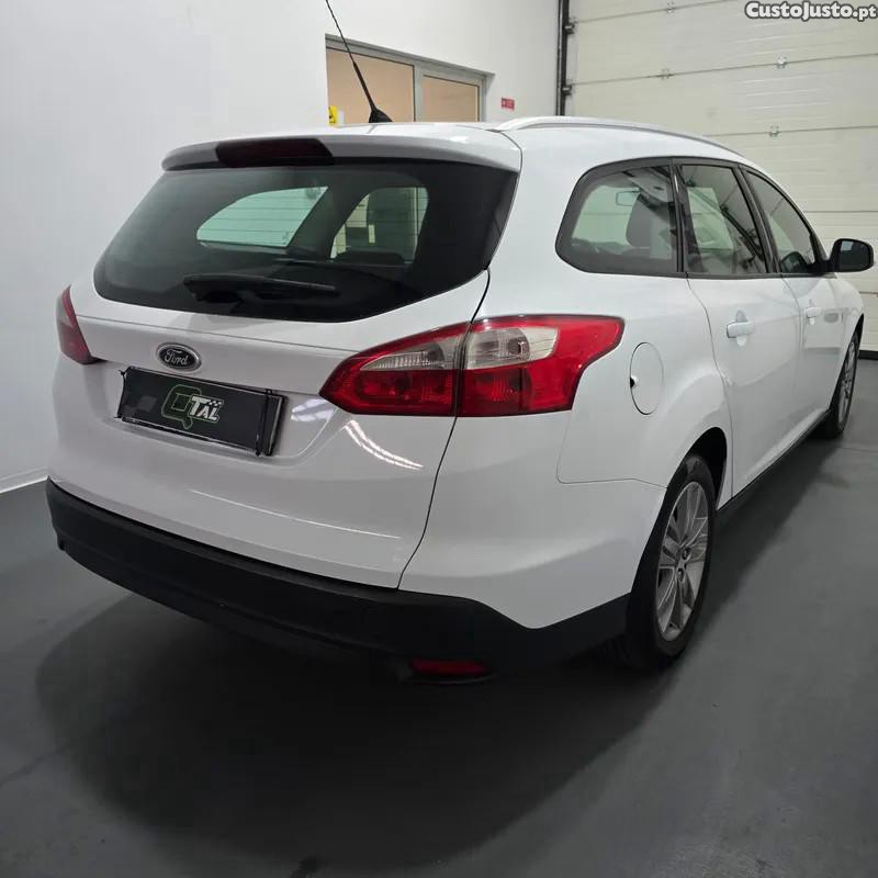 Ford Focus 1.6 TDCi Trend — photo 2
