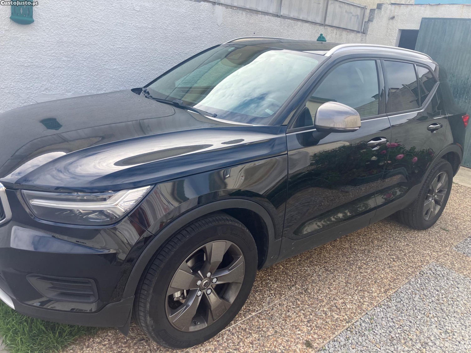 Volvo XC40 Momento - 18 — photo 4