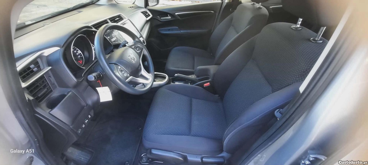 Honda Jazz 1.3 I-VTEC Elegance/Connect - 18 — photo 5