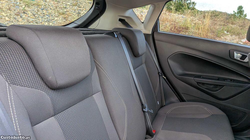 Ford Fiesta Mk7 - 15 — photo 5