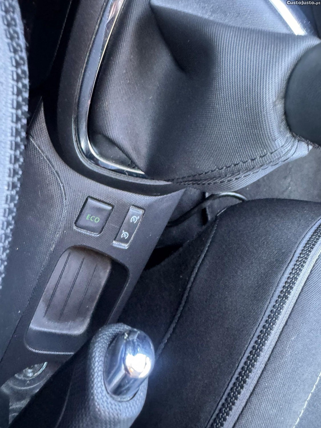 Renault Captur 0.9 TCE Exclusive — fotografia 5