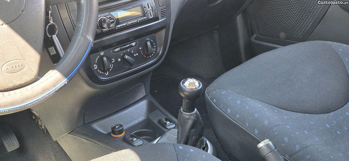 Citroën C3 1.4 hdi — fotografia 4