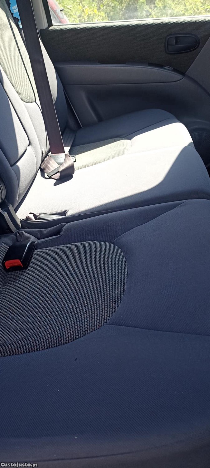 Hyundai Matrix 1.5 Diesel - 04 — photo 5