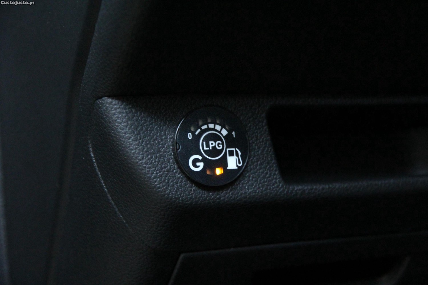 Renault Clio 1.0 TCe Techno Bi-Fuel — fotografia 16