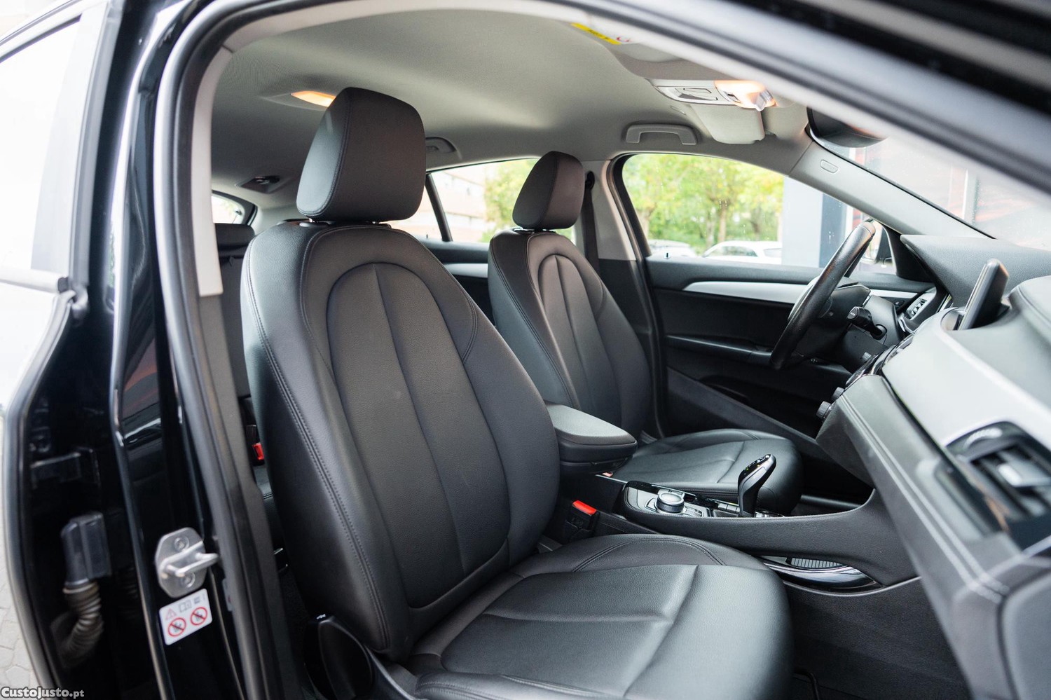 BMW X2 16 d sDrive Auto — fotografia 9