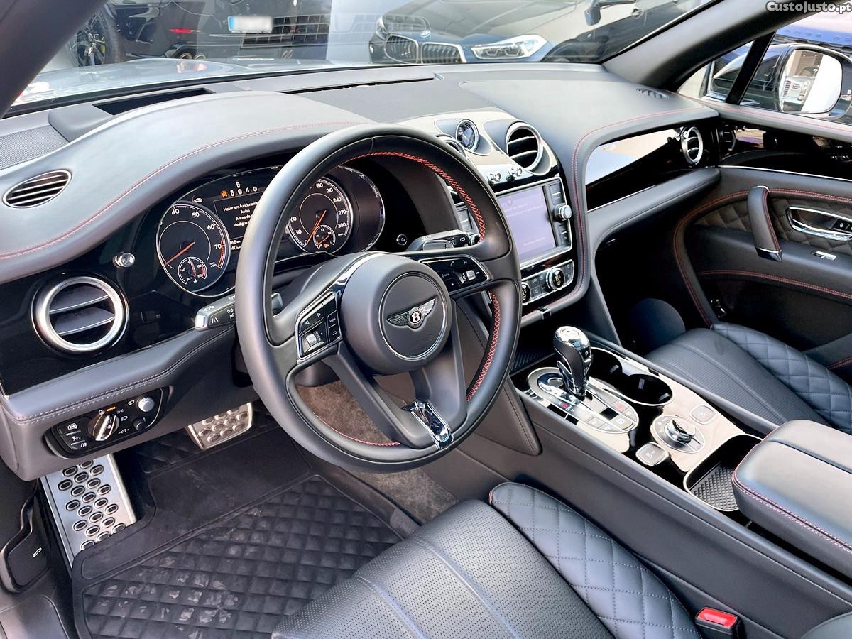 Bentley Bentayga V8 — fotografia 34