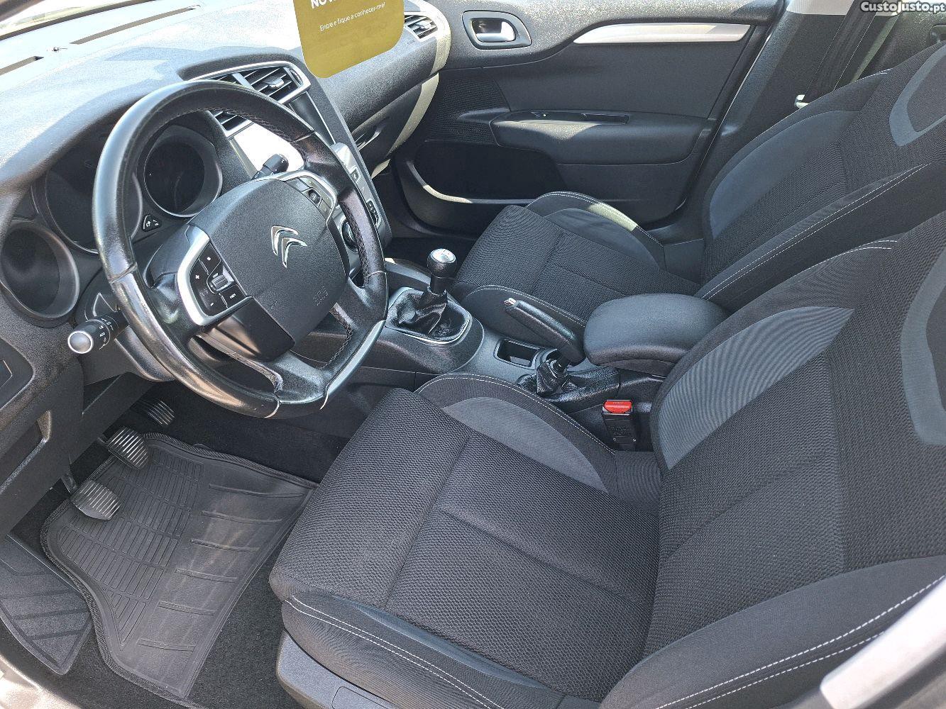Citroën C4 1.6 Hdi 100 cv — fotografia 7