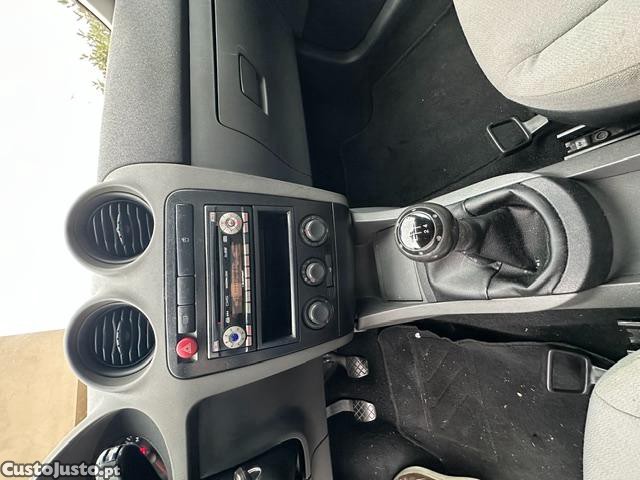 Seat Ibiza 6L — photo 2