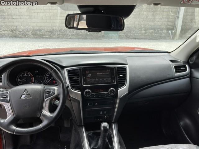 Mitsubishi L200 2.3 DI-D CD Invite Strakar Look 4WD — fotografia 6