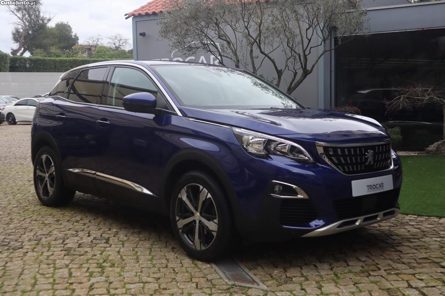 Peugeot 3008 1.5 BlueHDi Allure EAT8 — fotografia 24
