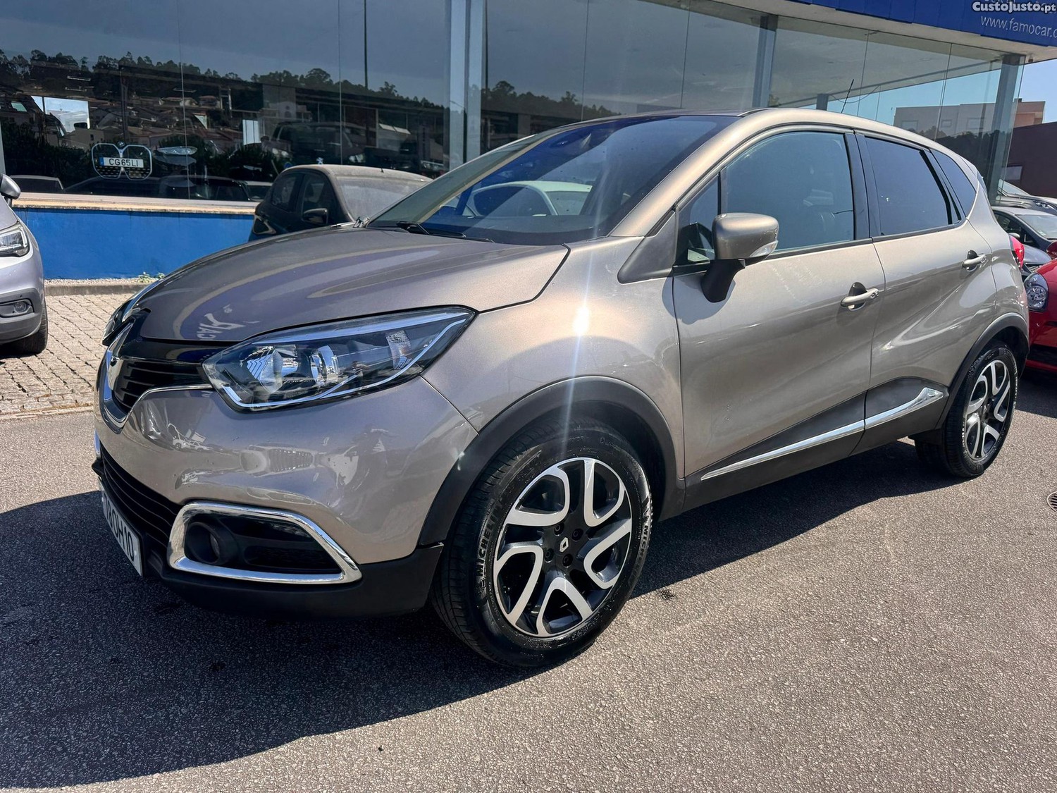 Renault Captur 0.9 TCE Exclusive — fotografia 3