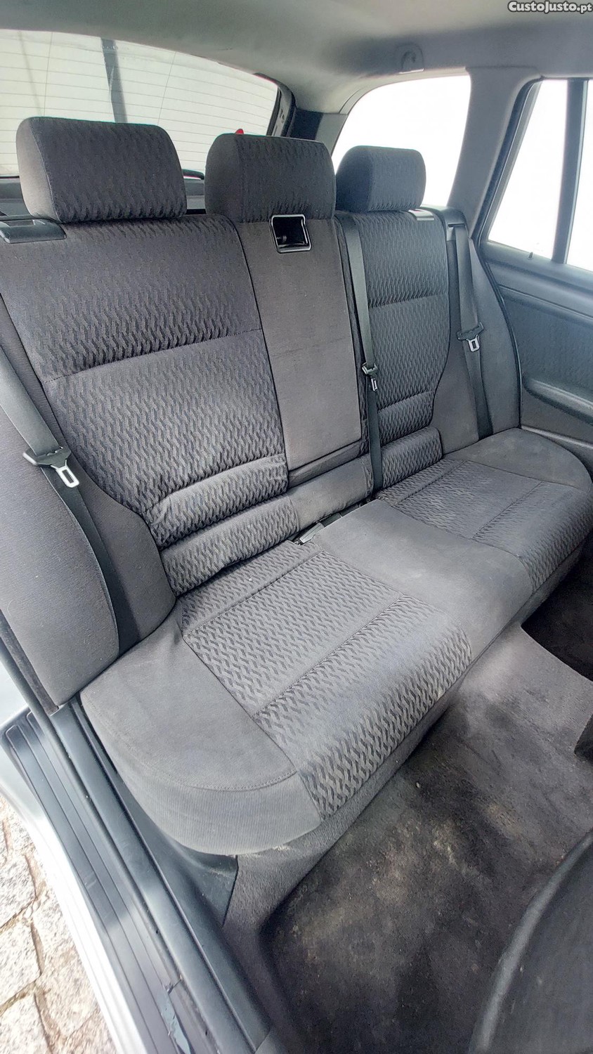BMW 320 D SPORT — fotografia 2