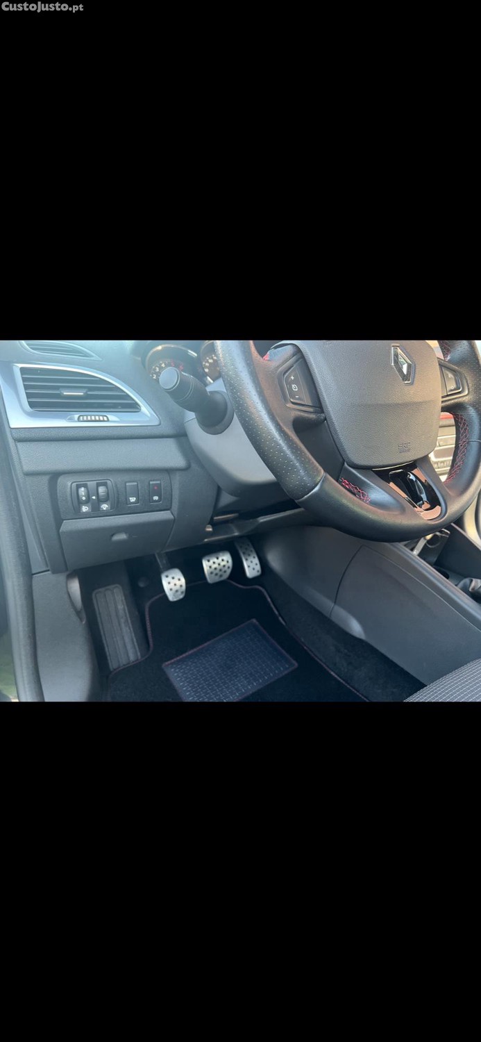 Renault Mégane COUPE GT LINE 1.5 dci 110cv — fotografia 8