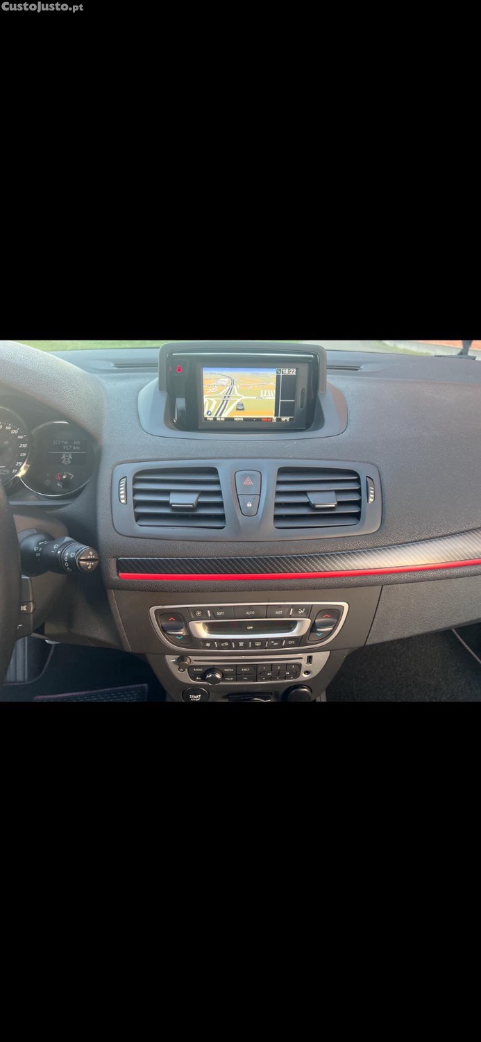 Renault Mégane COUPE GT LINE 1.5 dci 110cv — fotografia 5