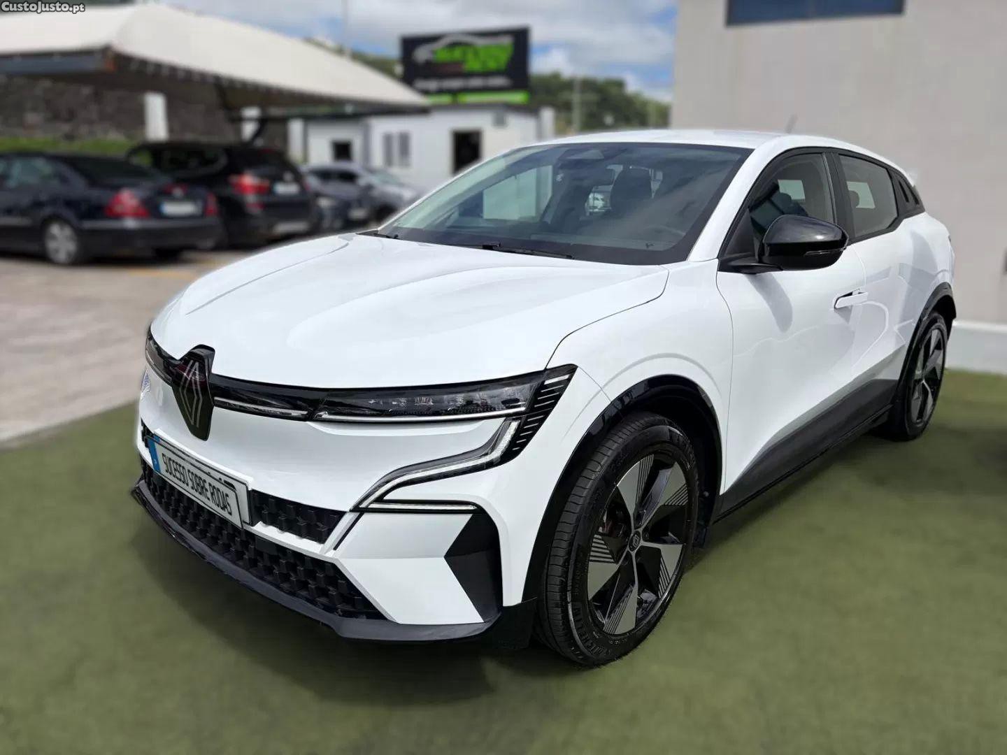 Renault Mégane Ev40 equilibre — fotografia 13